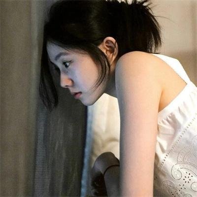 周日正午封面